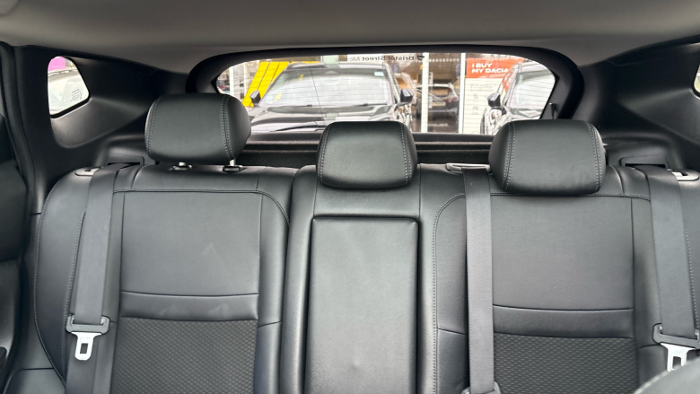 Nissan Qashqai 1.3 DiG-T Tekna 5dr Petrol Hatchback